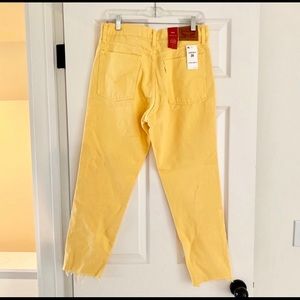 NWT Levi's Wedgie Fit Yellow Mom Jeans